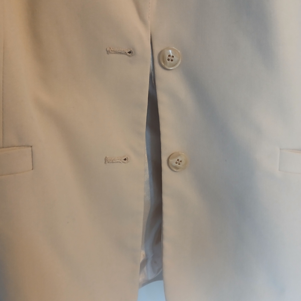 Women's Cream Blazer - Picture 5 of 8